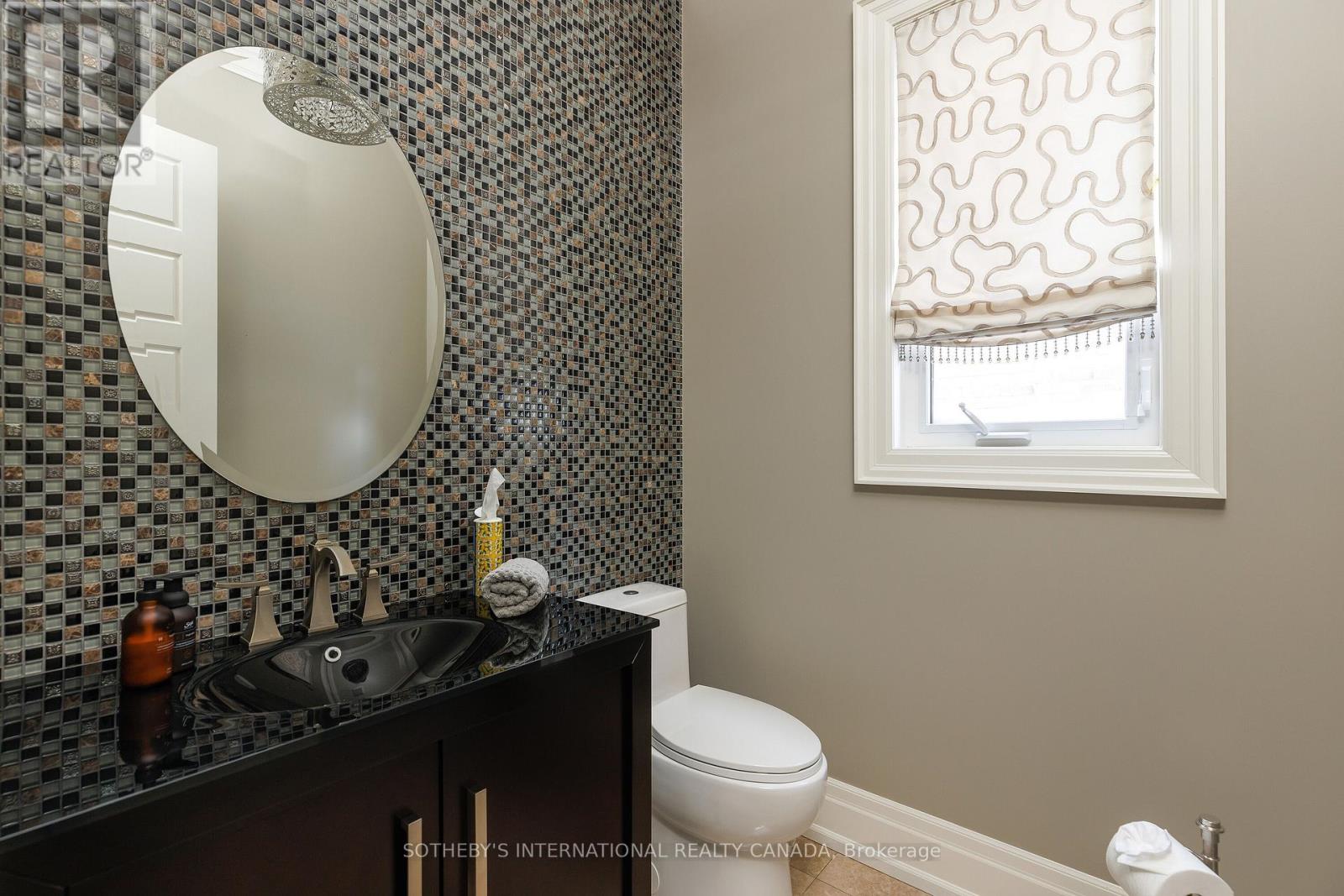 6 Weller Crescent, Vaughan, Ontario  L6A 1E4 - Photo 20 - N12872160