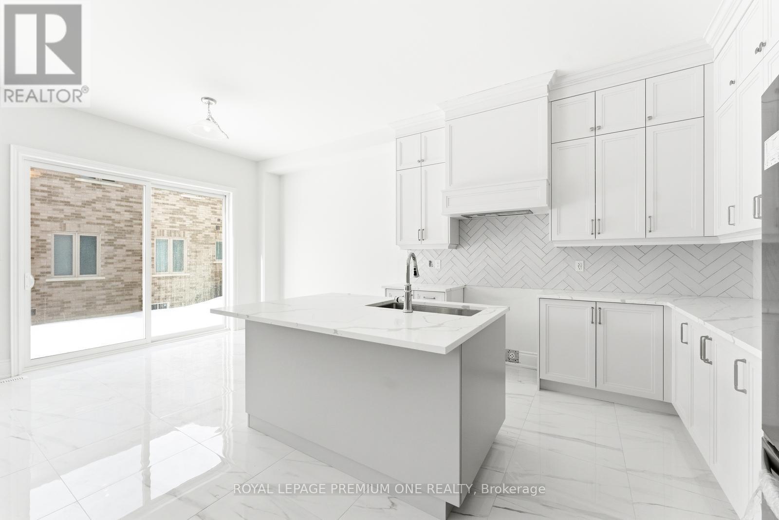 8 Raspberry Ridge Avenue, Caledon, Ontario  L7C 1R5 - Photo 15 - W12870968