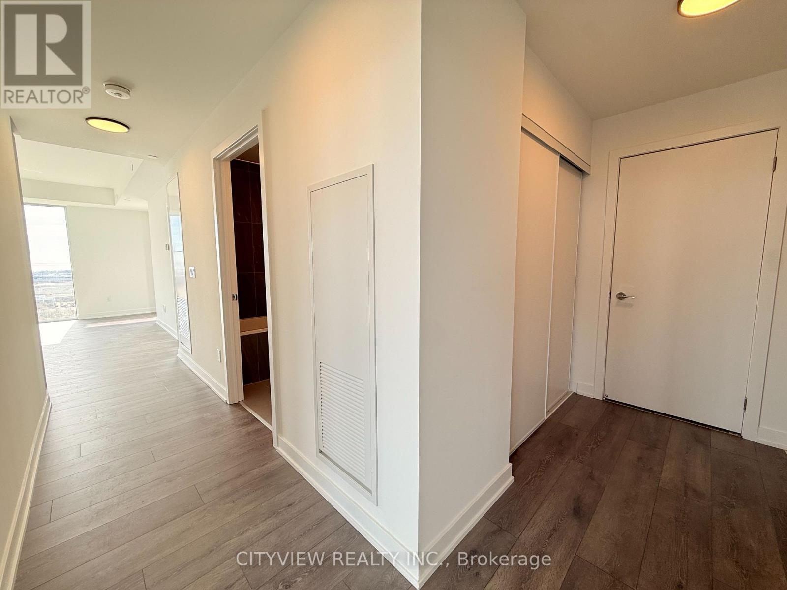 1404 - 1007 The Queensway, Toronto, Ontario  M8Z 0H4 - Photo 2 - W12871882