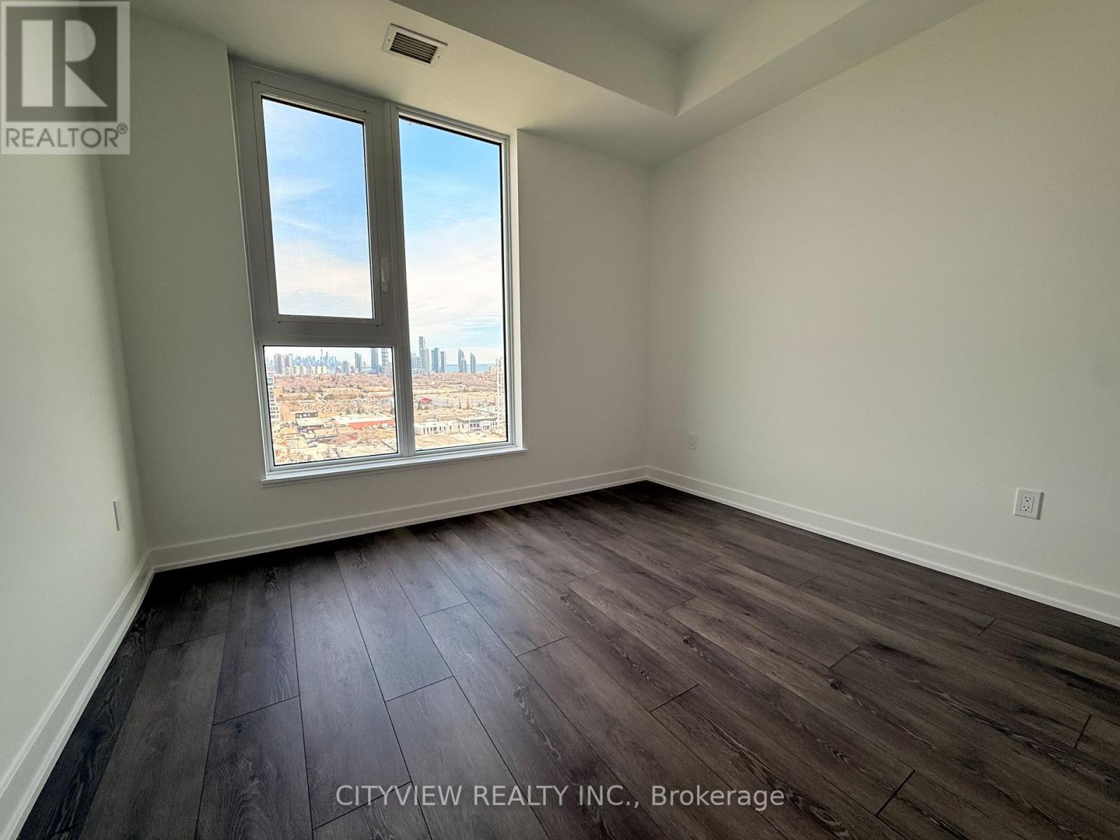 1404 - 1007 The Queensway, Toronto, Ontario  M8Z 0H4 - Photo 4 - W12871882