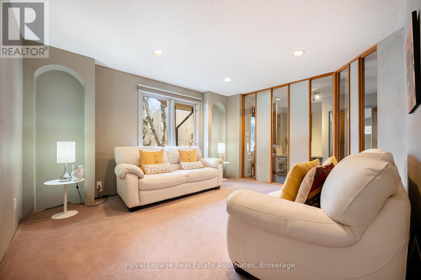 8 Ann Street, Halton Hills, Ontario  L7G 2V2 - Photo 10 - W12871886