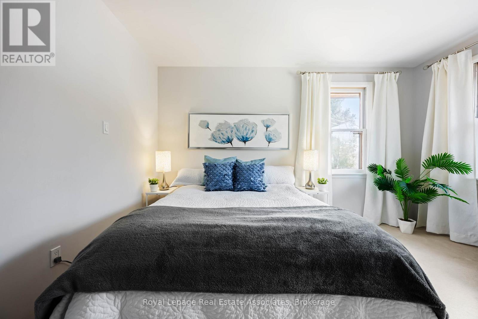 8 Ann Street, Halton Hills, Ontario  L7G 2V2 - Photo 28 - W12871886