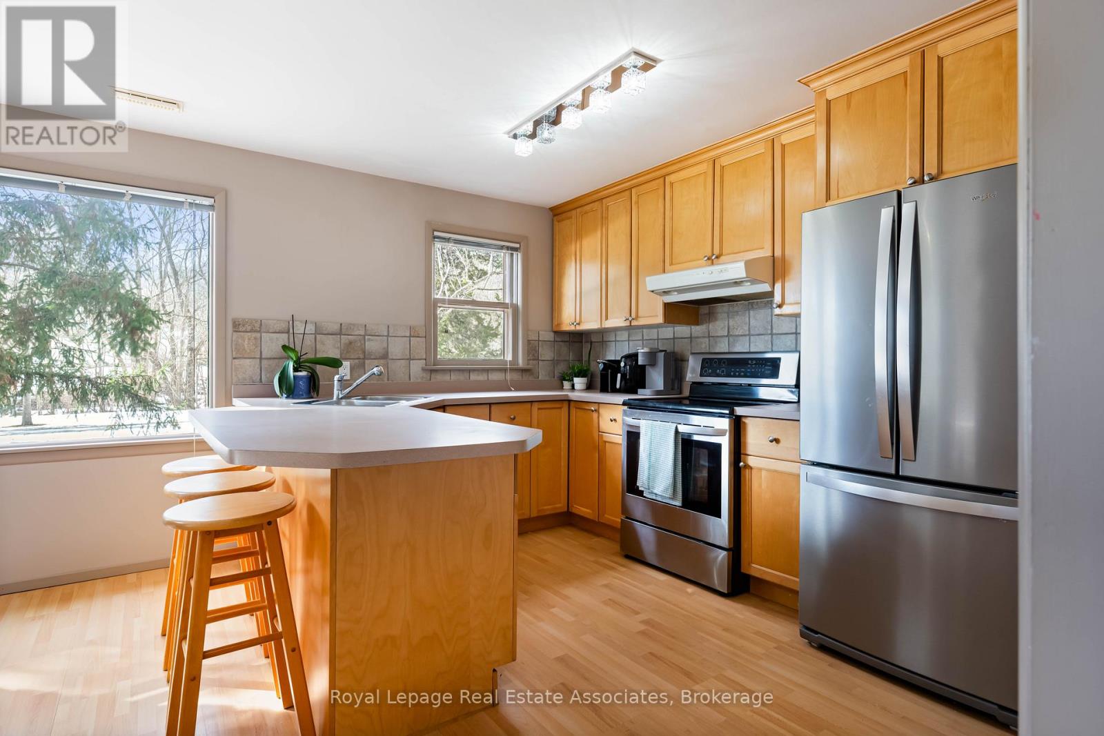 8 Ann Street, Halton Hills, Ontario  L7G 2V2 - Photo 7 - W12871886