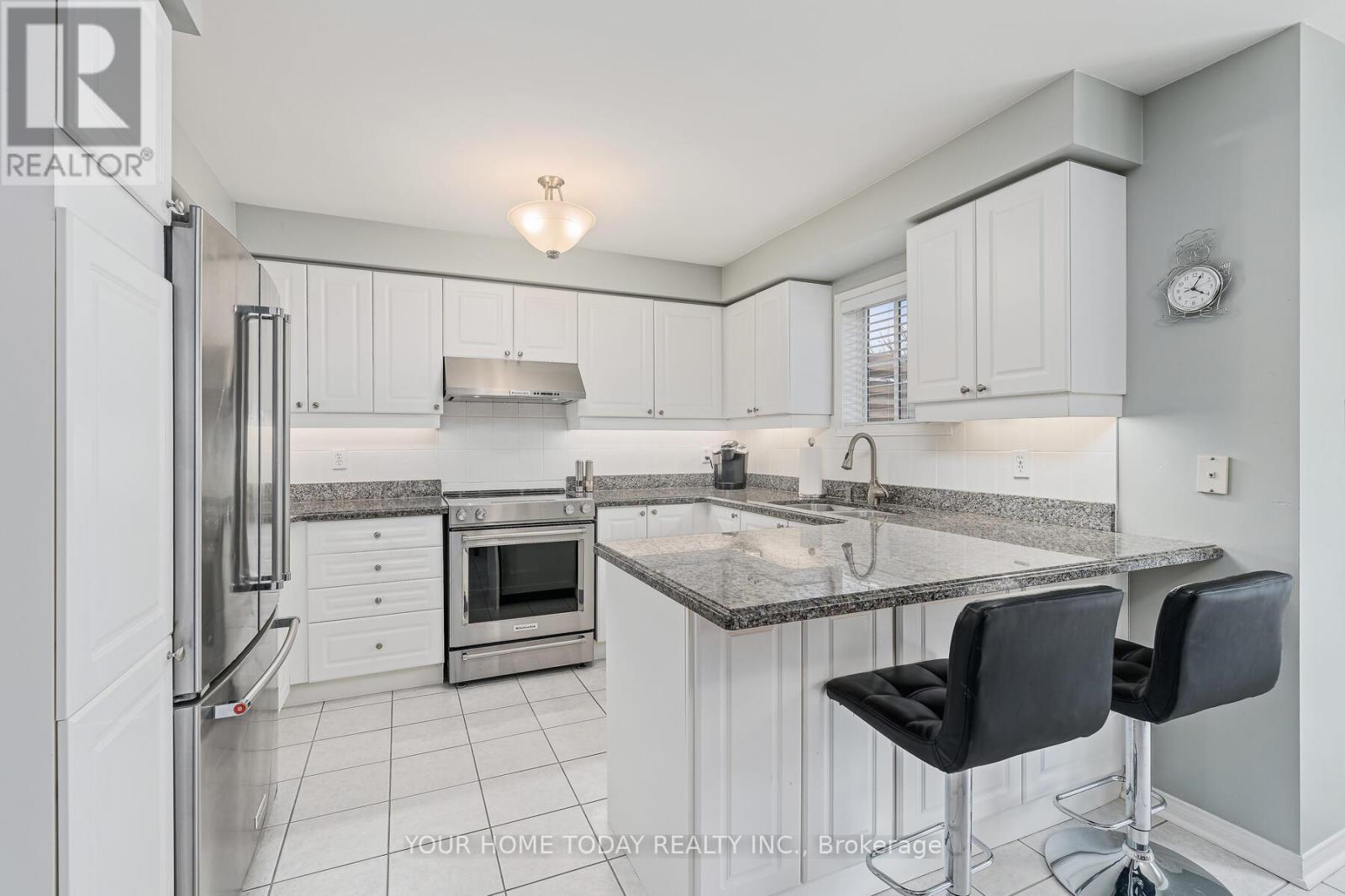 177 Van Scott Drive, Brampton, Ontario  L7A 1S9 - Photo 9 - W12871910