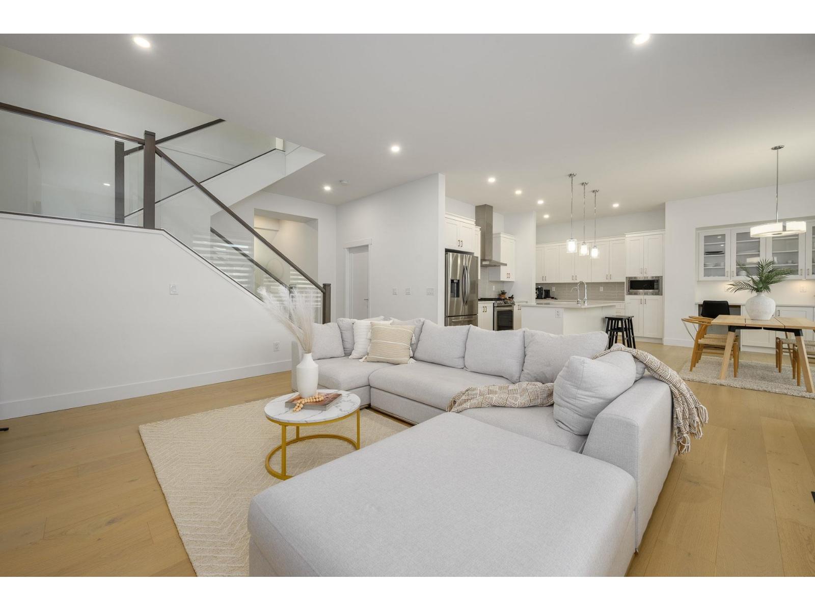 19655 74a Avenue, Langley, British Columbia  V2Y 3R8 - Photo 4 - R3098760