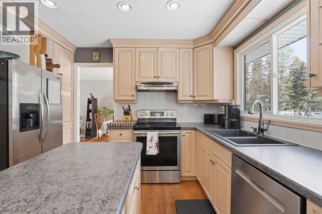 38 Wolf Drive, Rural Rocky View County, Alberta  T3Z 1A3 - Photo 16 - A2277293