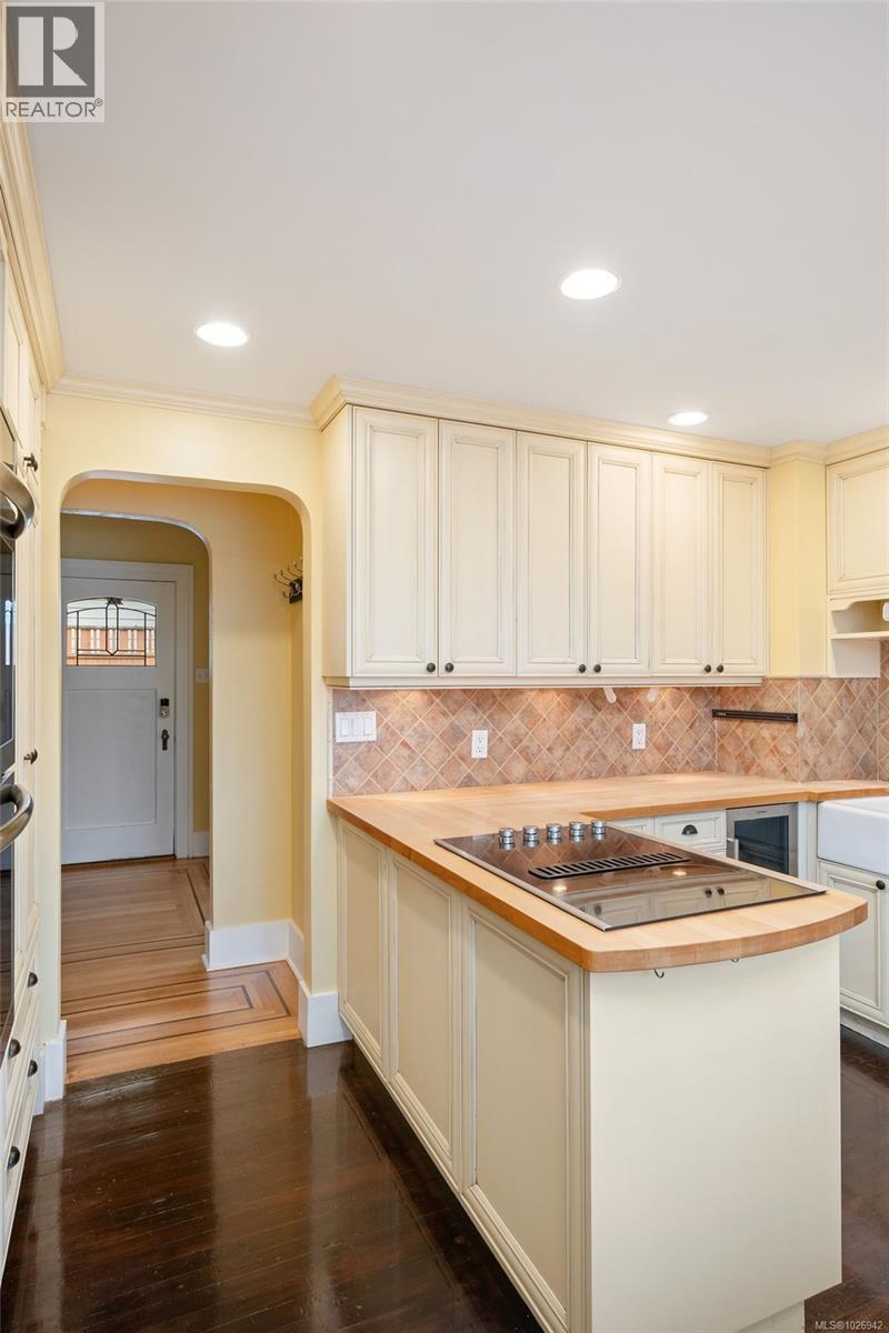 1959 Hampshire Rd, Oak Bay, British Columbia  V8R 5T9 - Photo 15 - 1026942