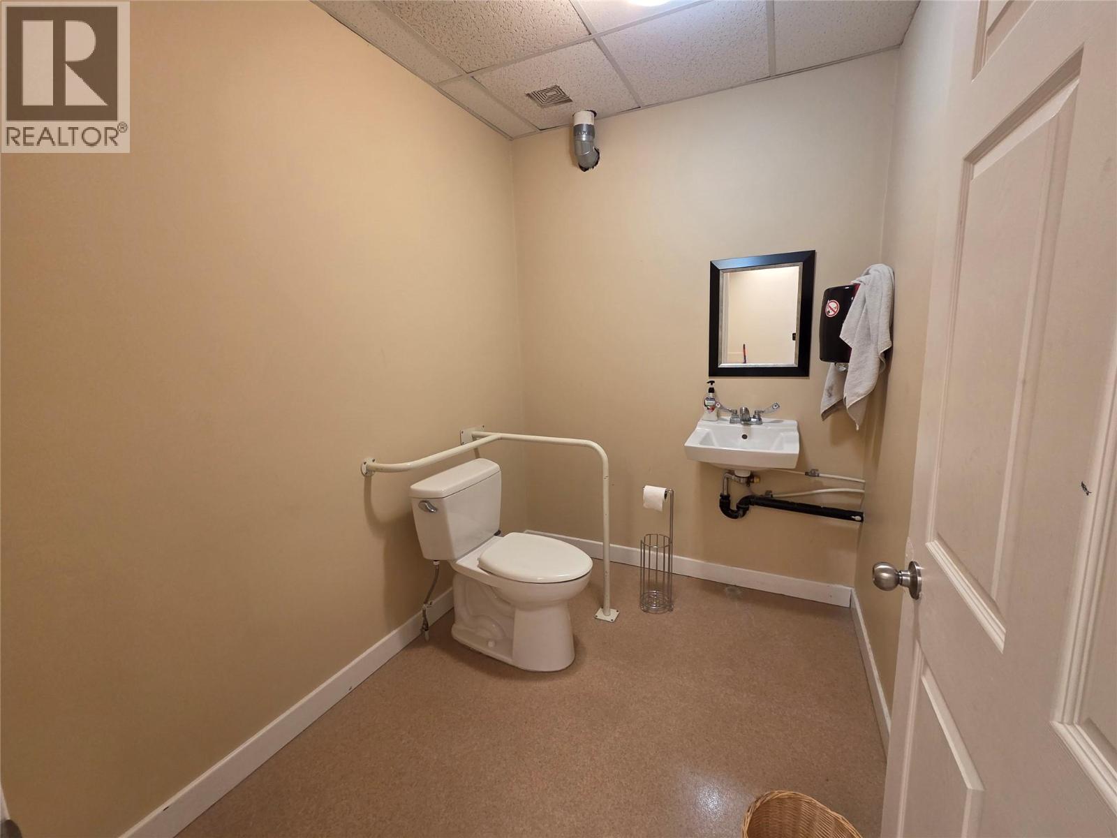 6239 Main Street, Oliver, British Columbia  V0H 1T0 - Photo 15 - 10374916