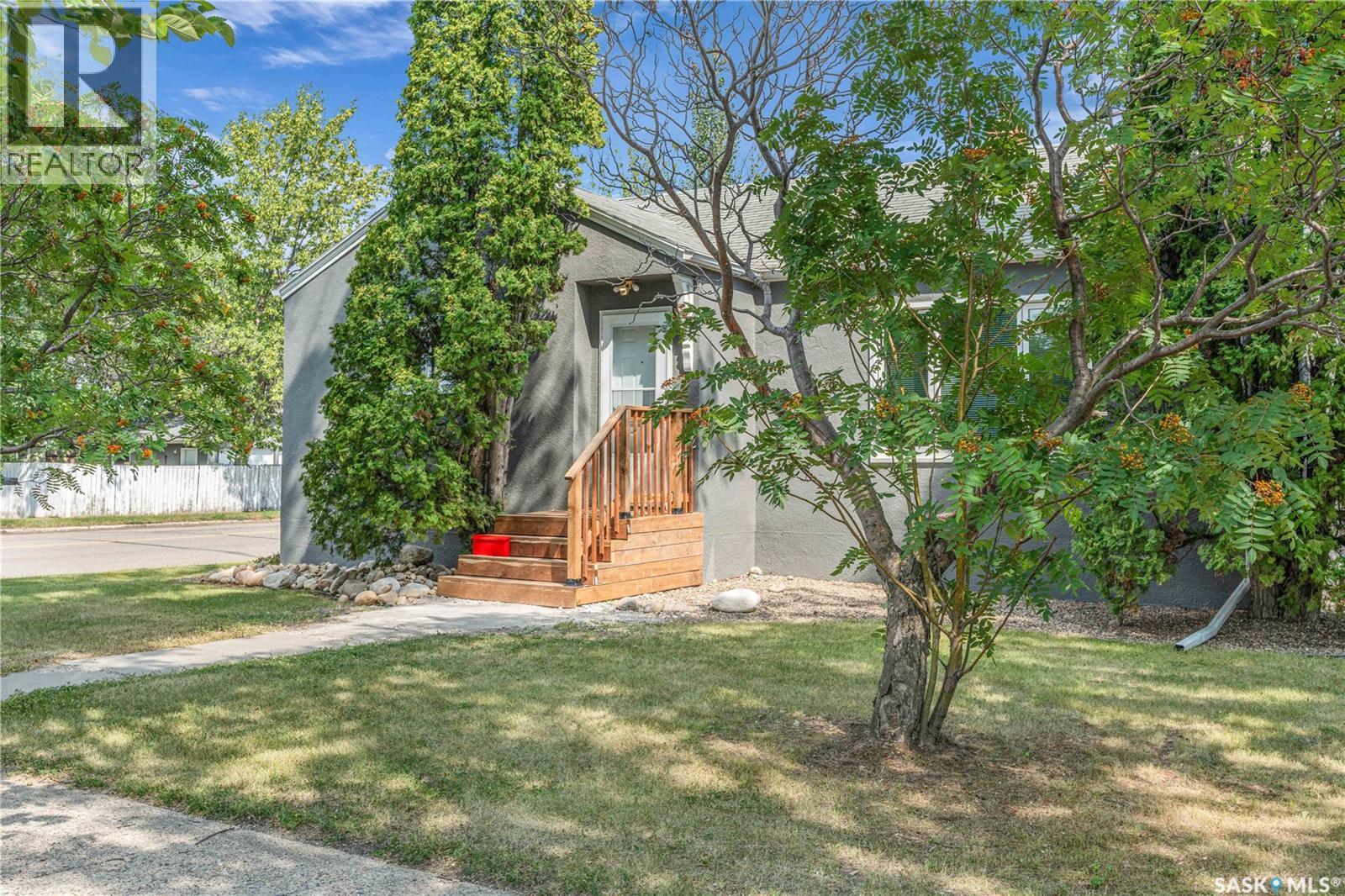 1492 95th Street, North Battleford, Saskatchewan  S9A 0G6 - Photo 3 - SK030204