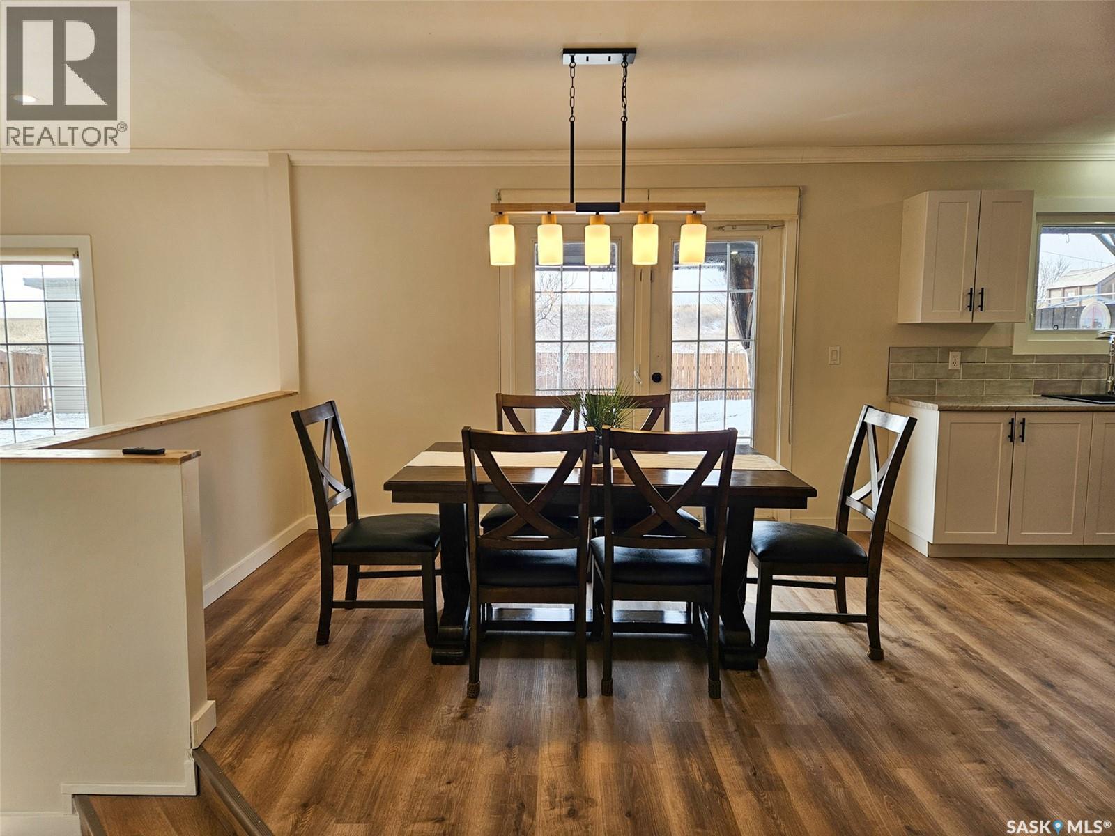 20 Centennial Drive, Mossbank, Saskatchewan  S0H 3G0 - Photo 3 - SK030193