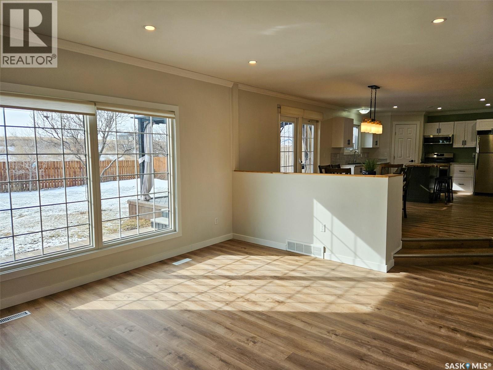 20 Centennial Drive, Mossbank, Saskatchewan  S0H 3G0 - Photo 7 - SK030193