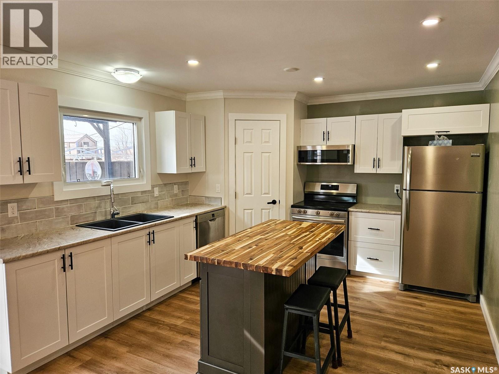 20 Centennial Drive, Mossbank, Saskatchewan  S0H 3G0 - Photo 8 - SK030193