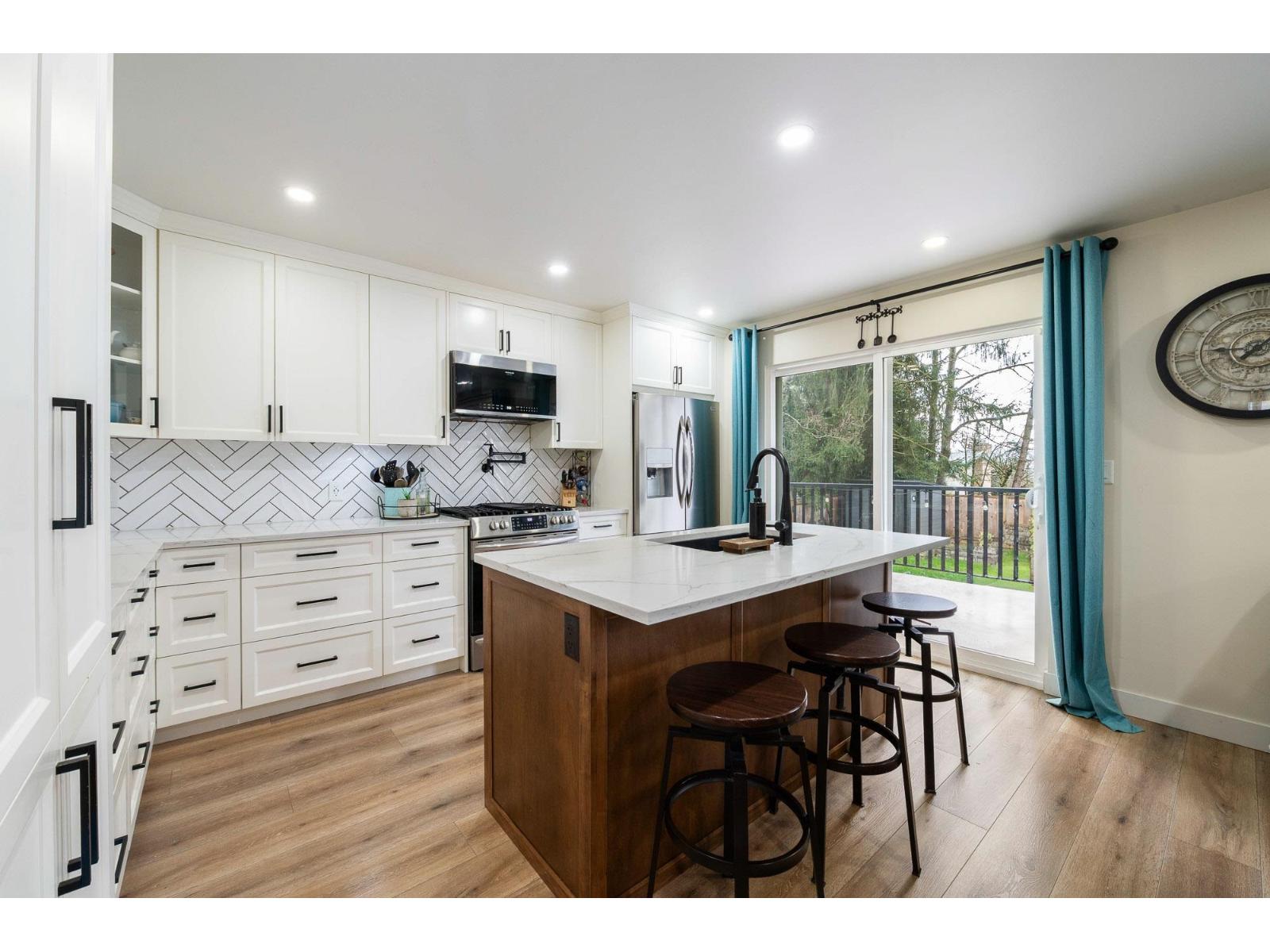 32972 Arbutus Avenue, Mission, British Columbia  V2V 2R8 - Photo 8 - R3098071