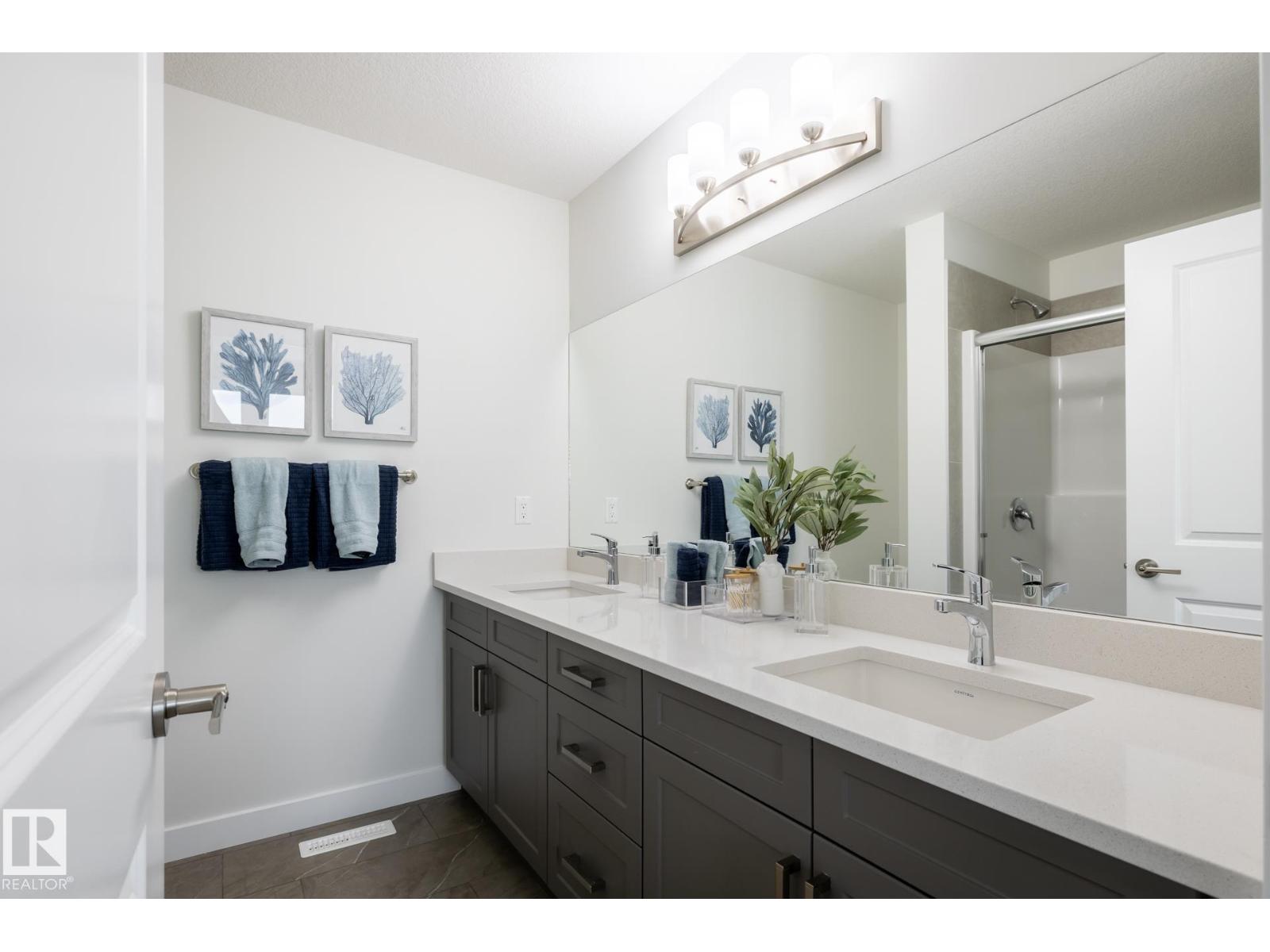 224 Falcon Cr, Leduc, Alberta  T0B 3M3 - Photo 7 - E4476890