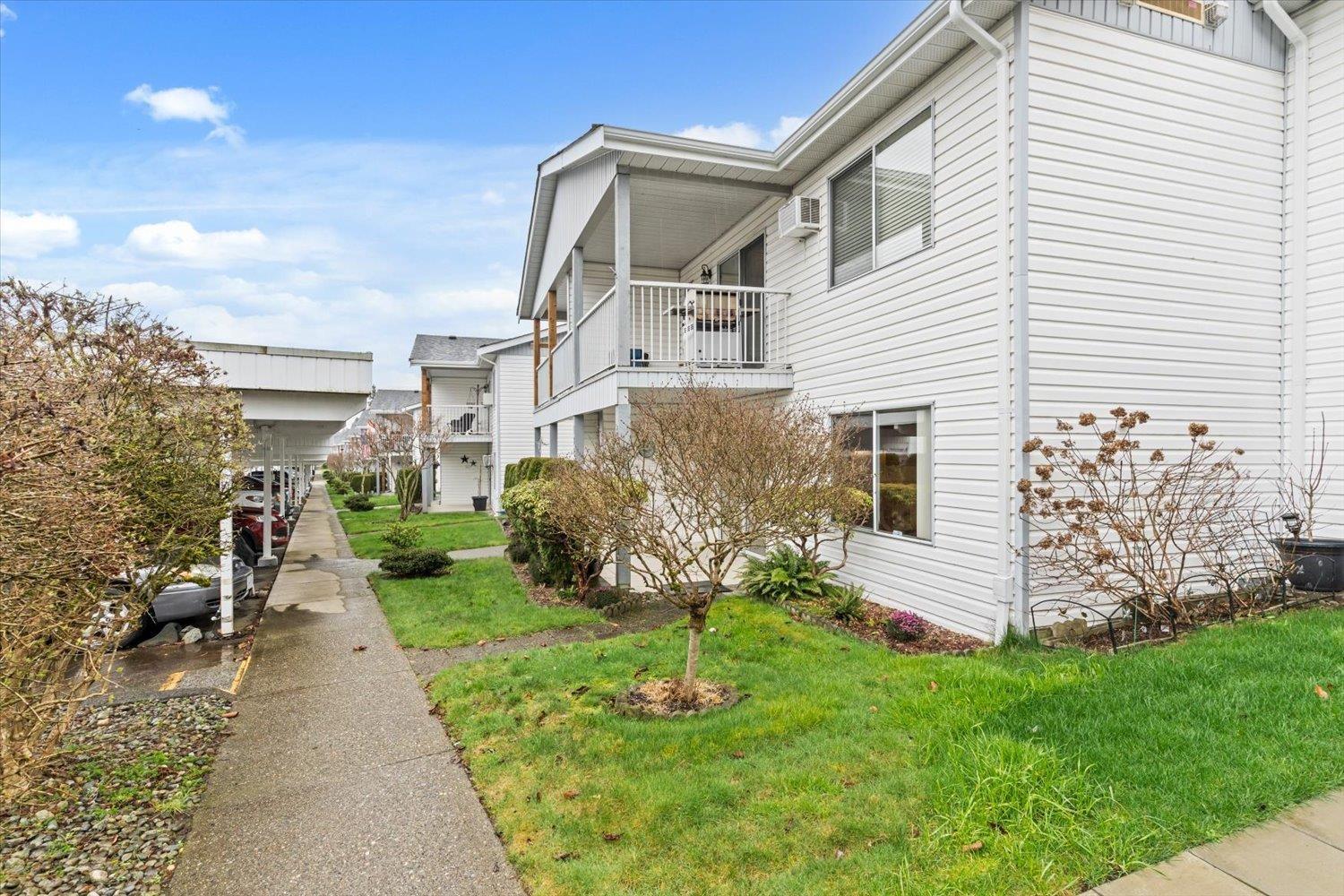 131 32691 Garibaldi Drive, Abbotsford, British Columbia  V2T 5T7 - Photo 2 - R3098323