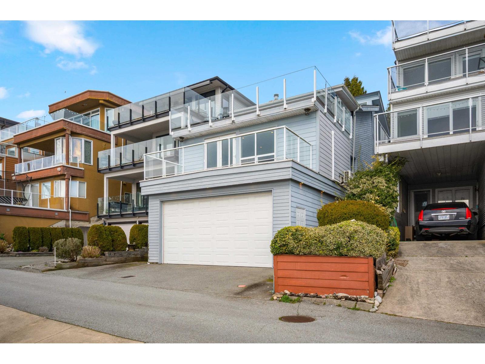 15456 COLUMBIA AVENUE, white rock, British Columbia