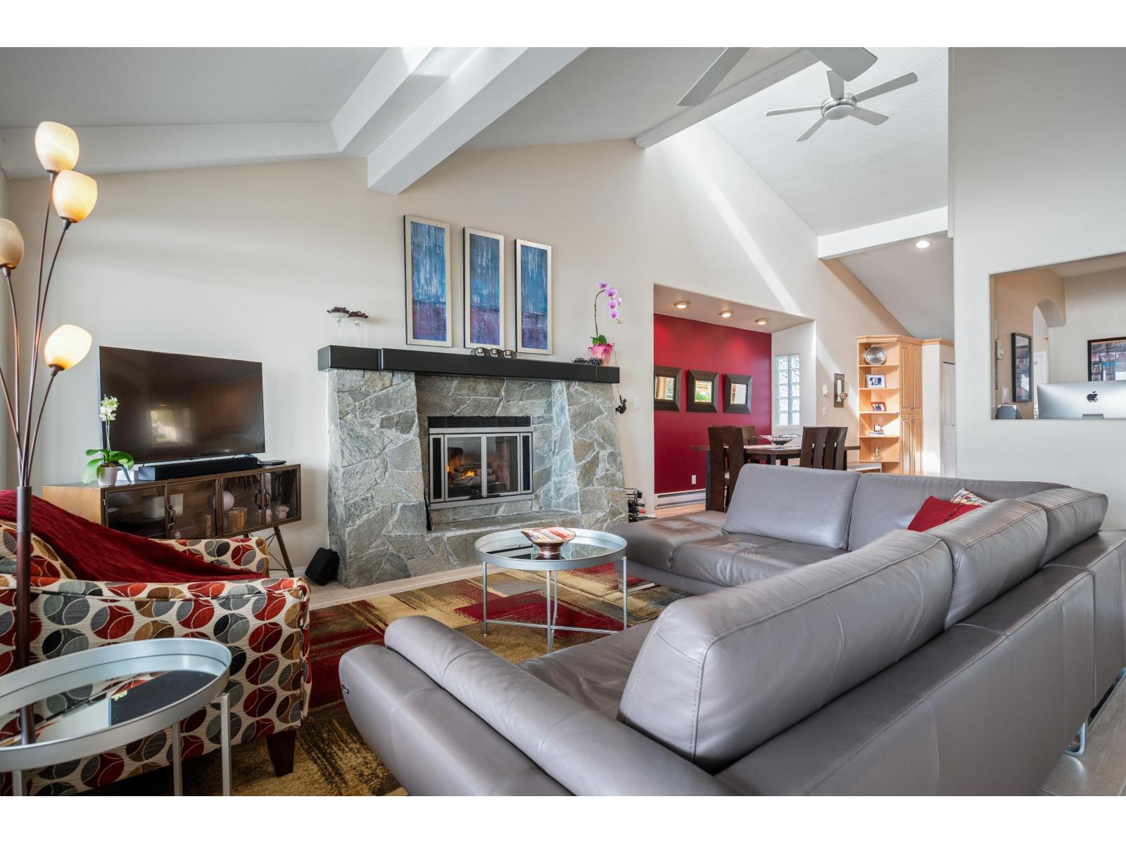 15456 Columbia Avenue, White Rock, British Columbia  V4B 1K2 - Photo 8 - R3098251