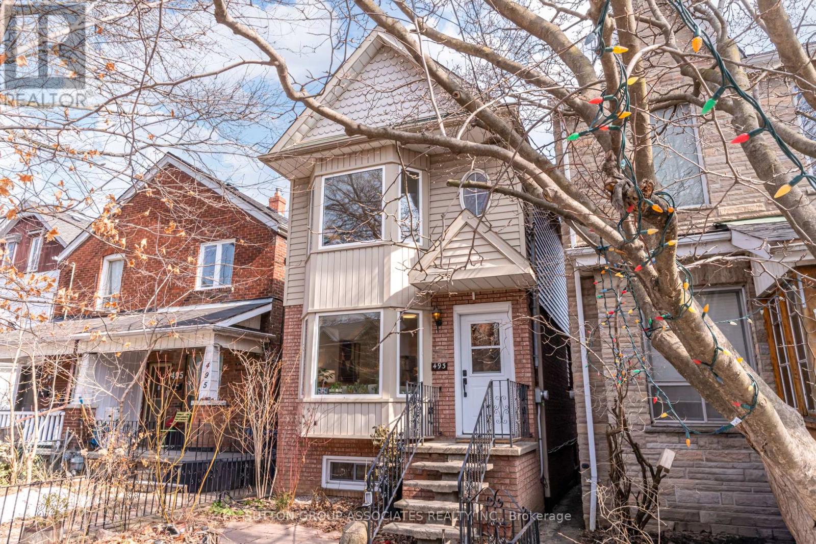 493 Clinton Street, Toronto, Ontario  M6G 2Z3 - Photo 2 - C12862338