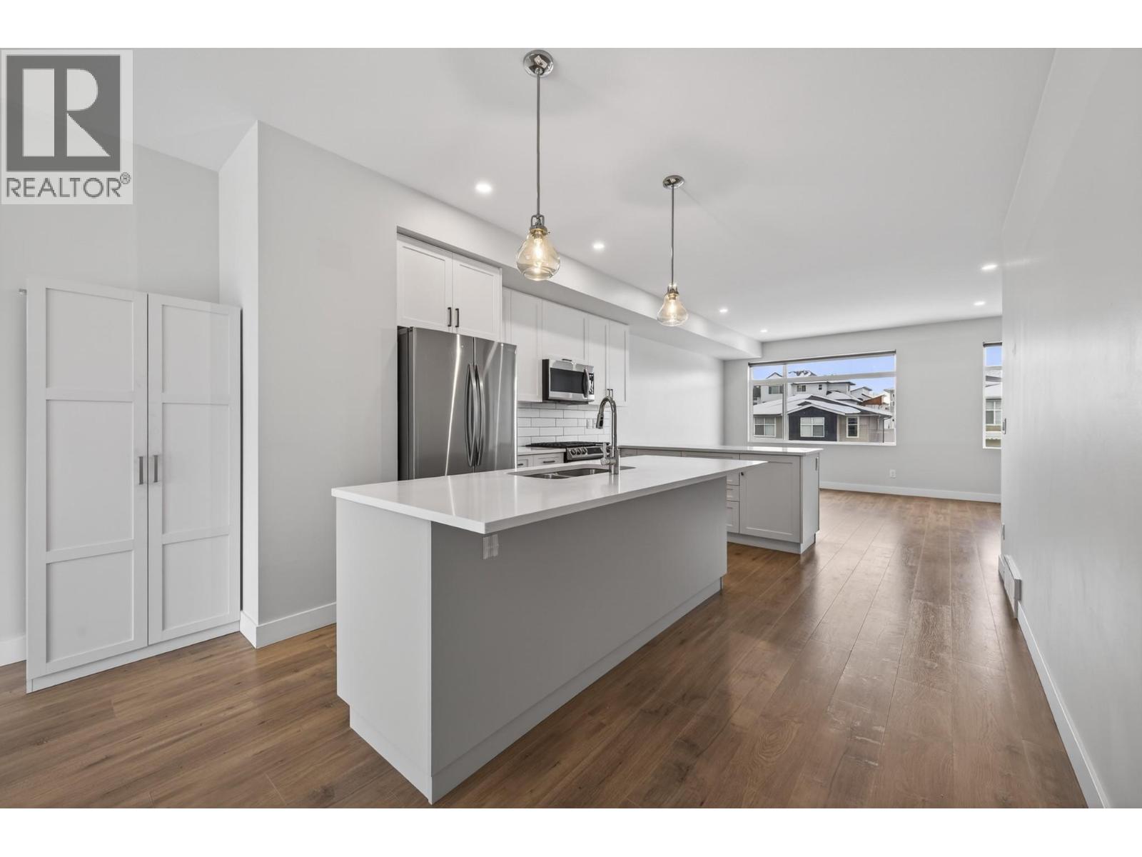 1901 Qu'appelle Boulevard Unit# 125, Kamloops, British Columbia  V2E 0C9 - Photo 3 - 10379049