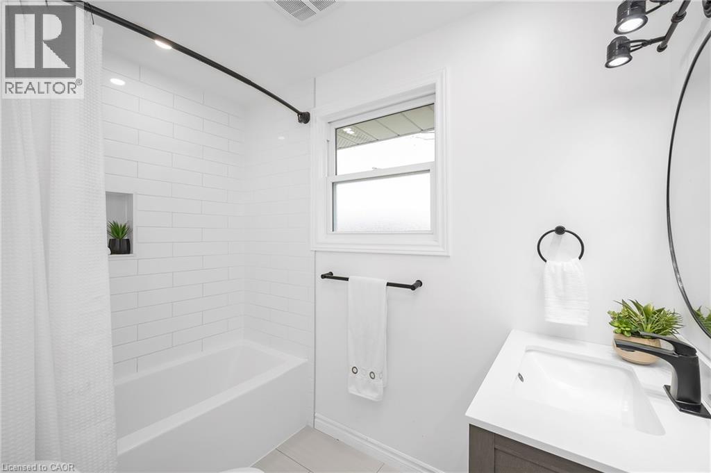 15 Harvest Lane, Brantford, Ontario  N3R 5R3 - Photo 14 - 40807856