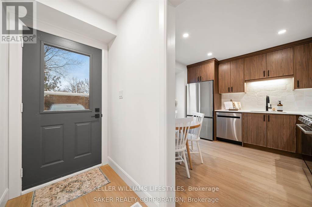 17 - 135 Belmont Drive, London South (South O), Ontario  N6J 4J3 - Photo 3 - X12872278