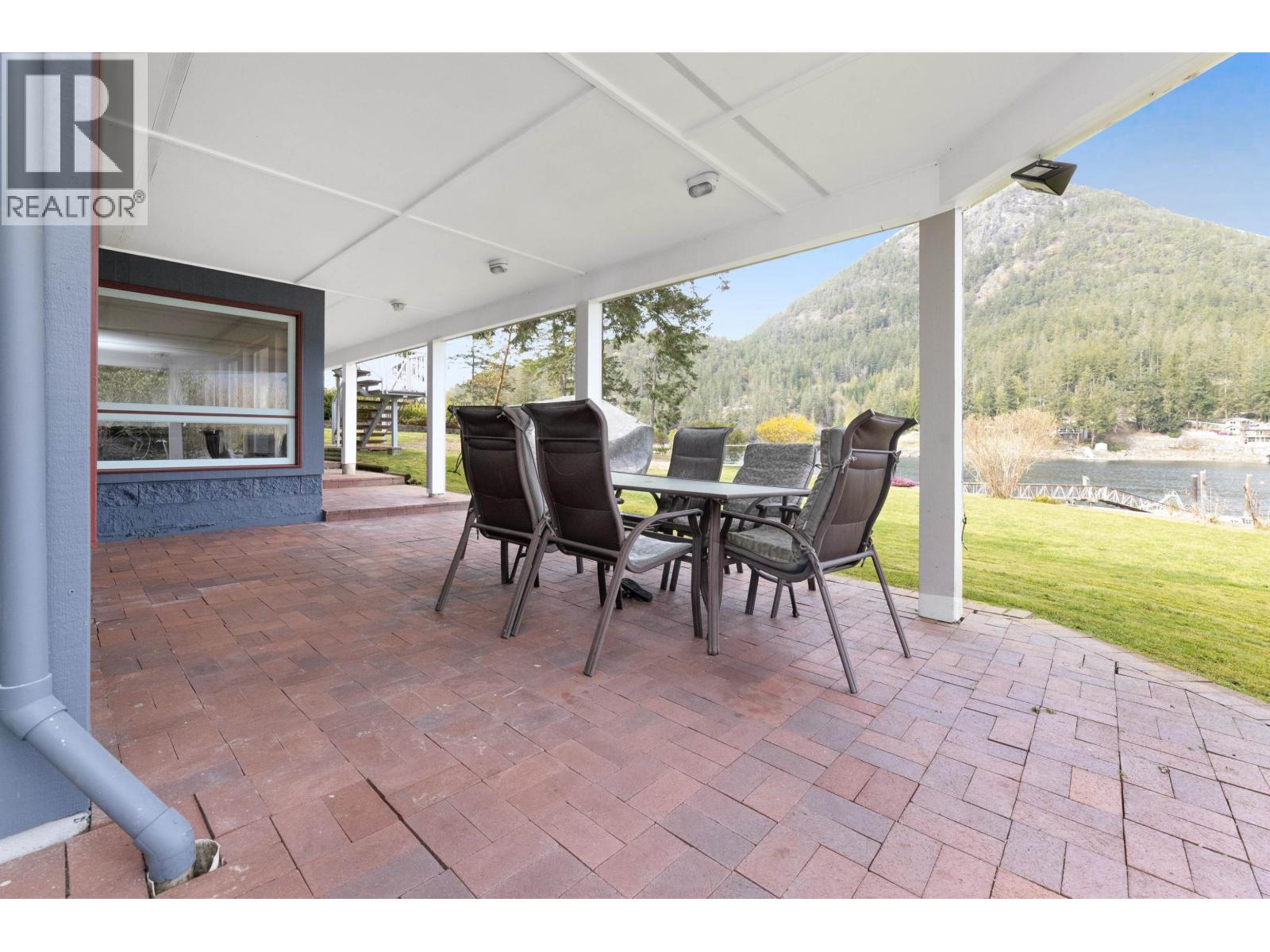 12879-12881 Sunshine Coast Highway, Madeira Park, British Columbia  V0N 2H1 - Photo 36 - R2988205