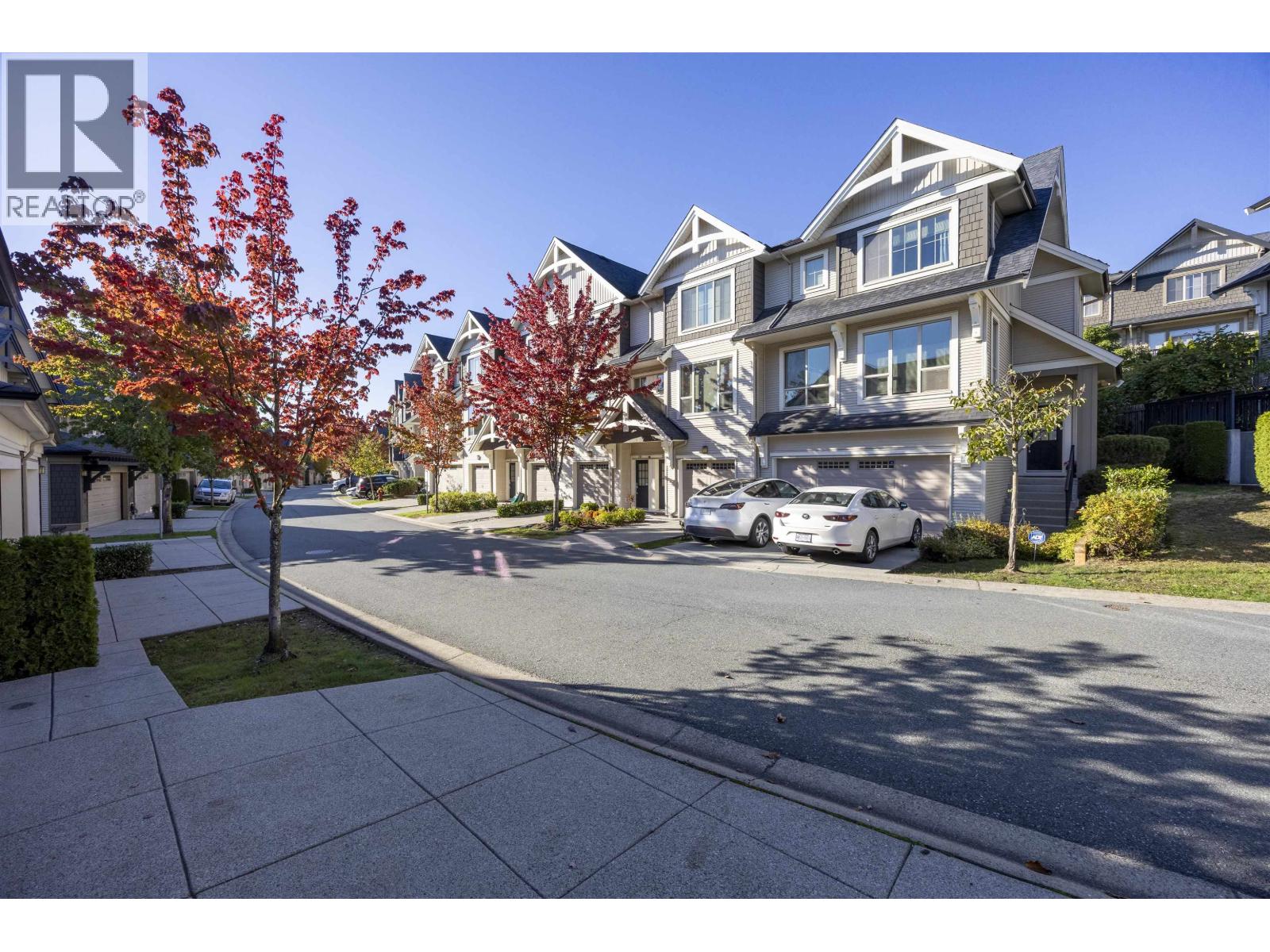 211 3105 Dayanee Springs Boulevard, Coquitlam, British Columbia  V3E 0C2 - Photo 1 - R3058338