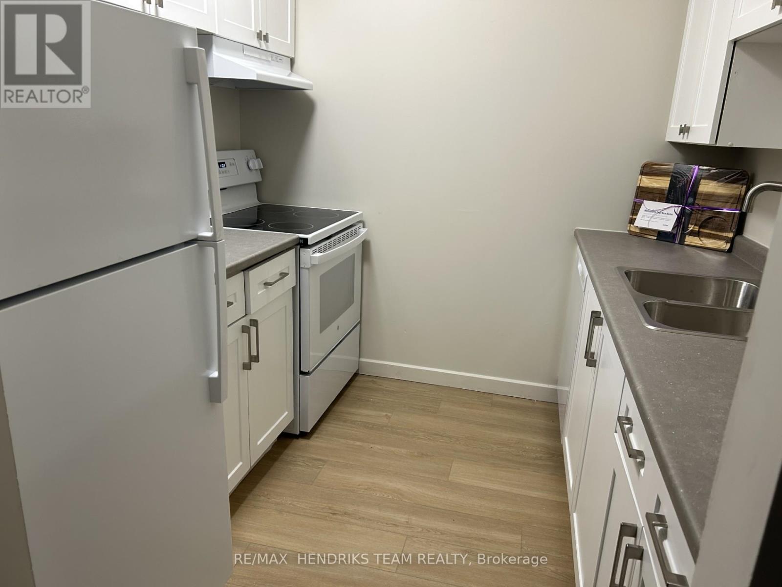 108 - 56 Windward Street, St. Catharines, Ontario  L2M 7W6 - Photo 2 - X12872196