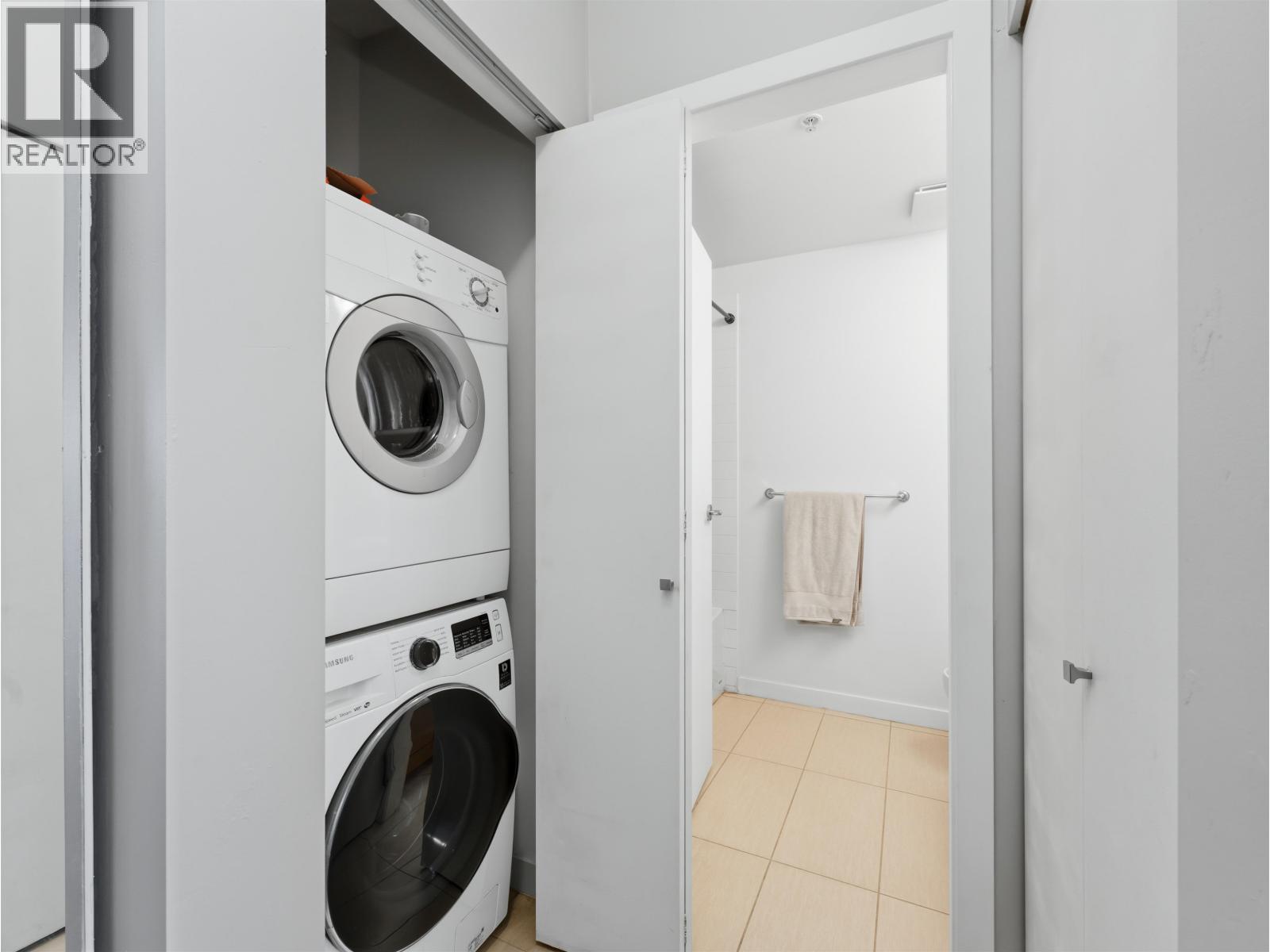 2201 400 Capilano Road, Port Moody, British Columbia  V3H 0E1 - Photo 12 - R3098710