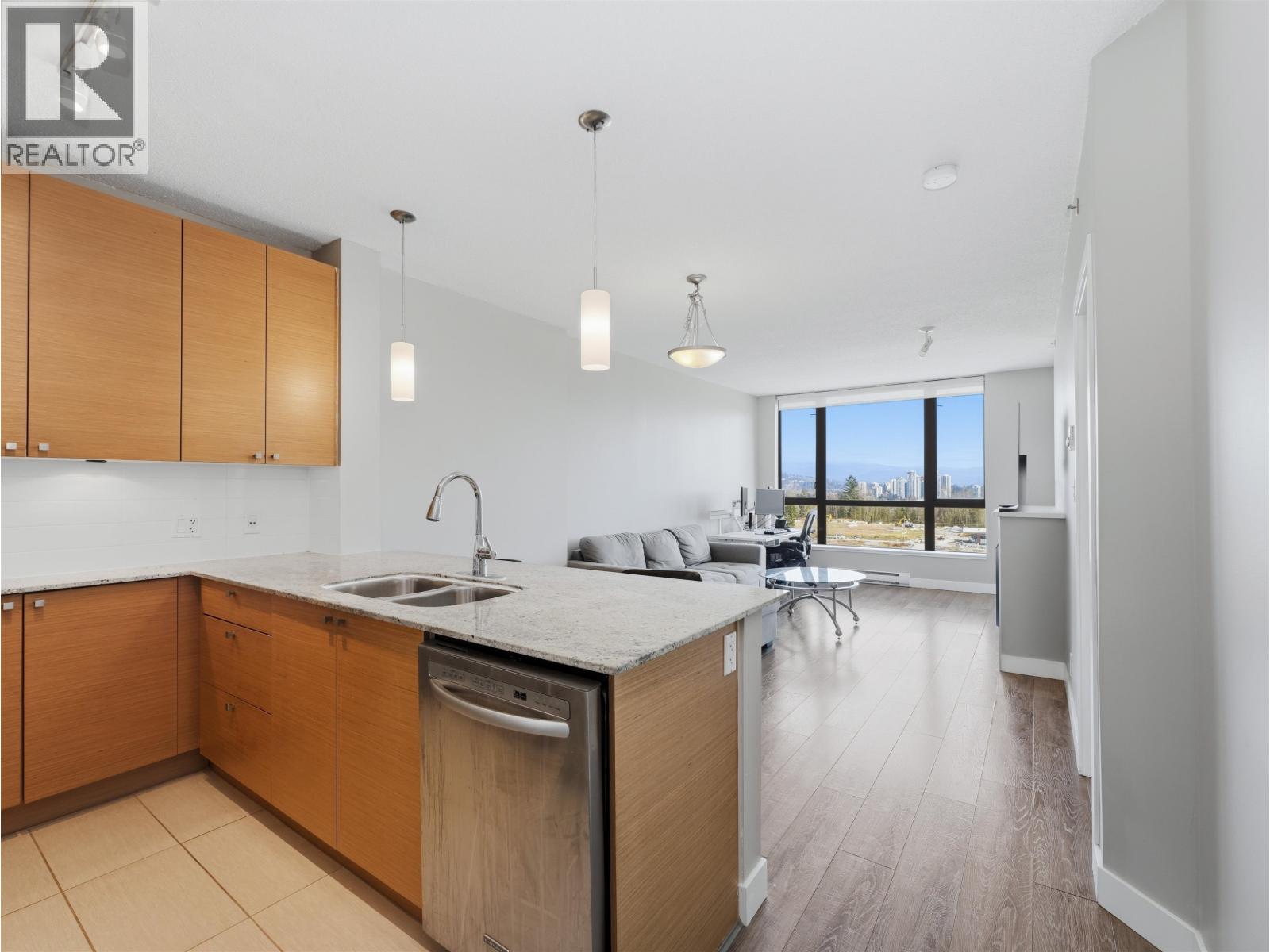 2201 400 Capilano Road, Port Moody, British Columbia  V3H 0E1 - Photo 4 - R3098710