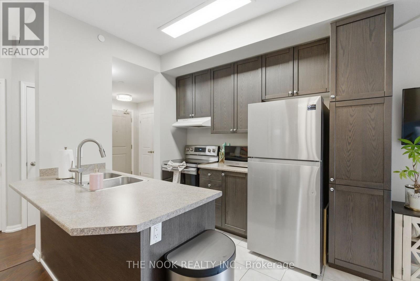 229 - 80 Aspen Springs Drive, Clarington, Ontario  L1C 0V4 - Photo 10 - E12872198