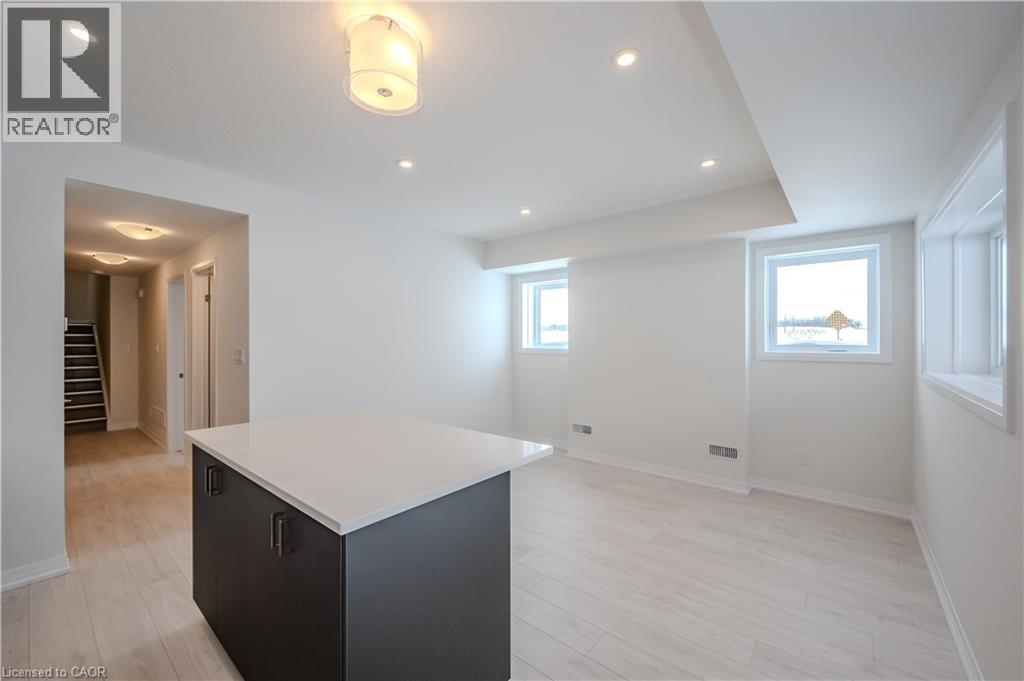 15 Stauffer Woods Trail Unit# A2, Kitchener, Ontario  N2P 2P4 - Photo 11 - 40805353