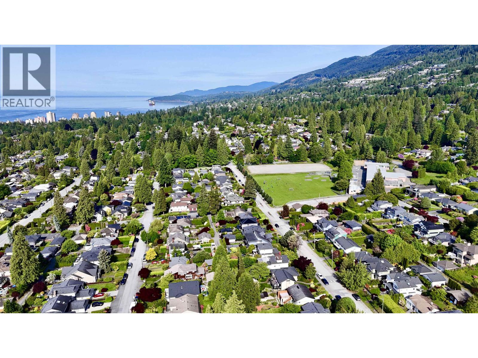 1126 Kings Avenue, West Vancouver, British Columbia  V7T 2C3 - Photo 33 - R3098770