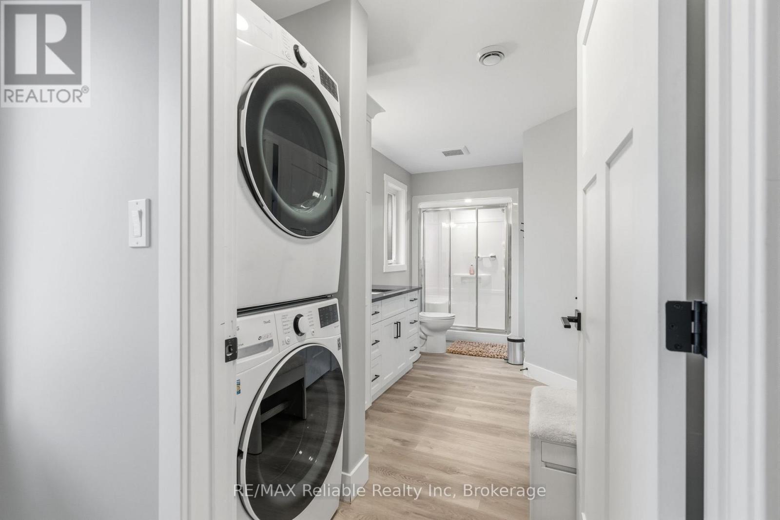 156 Sills Street, Huron East, Ontario  N0K 1W0 - Photo 11 - X12872214