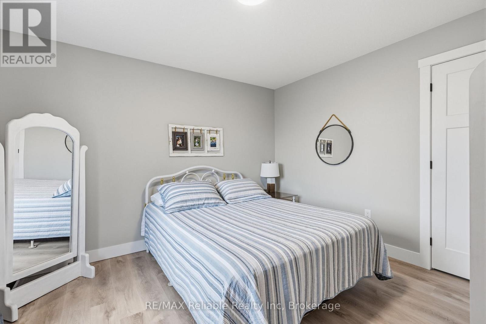 156 Sills Street, Huron East, Ontario  N0K 1W0 - Photo 17 - X12872214