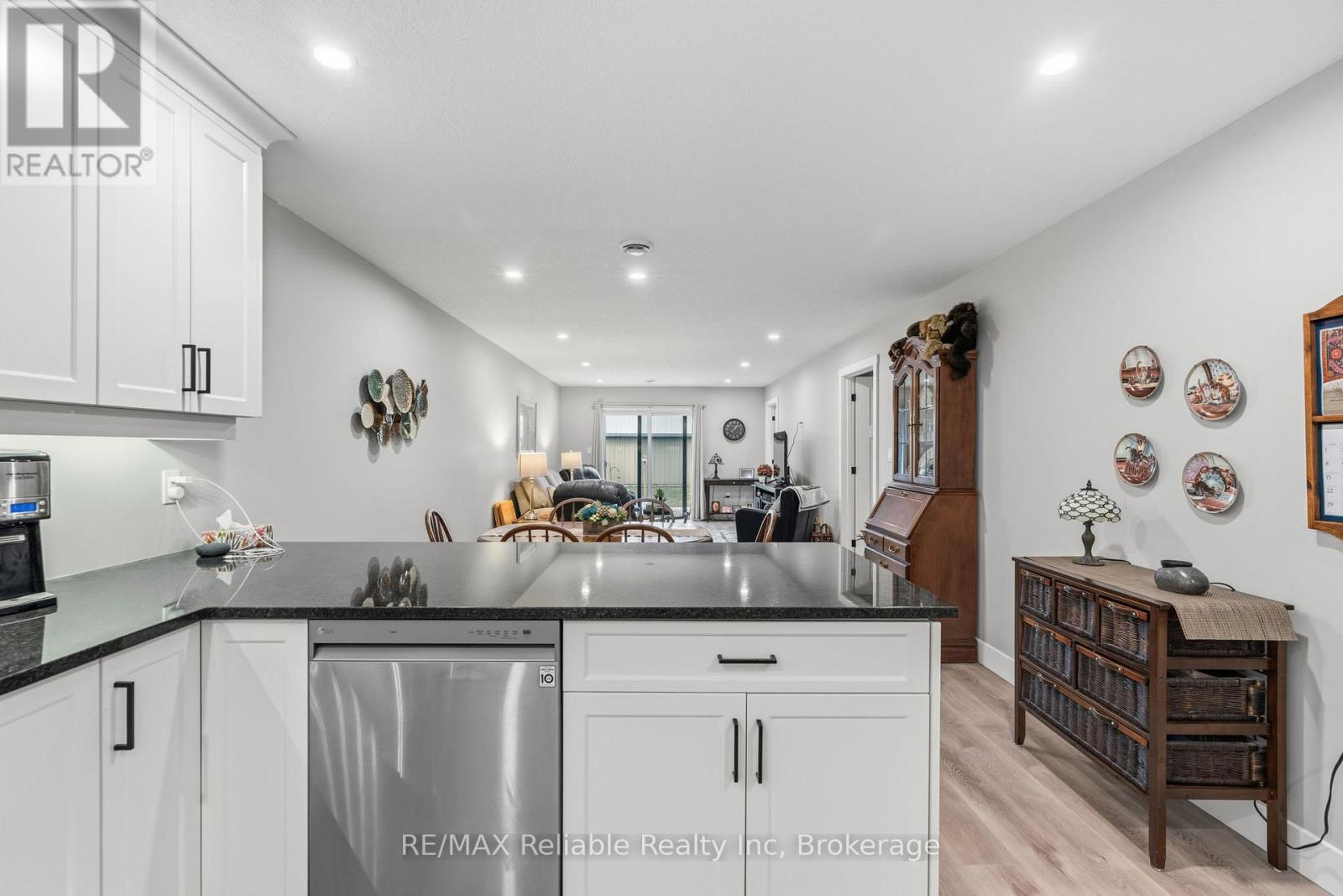 156 Sills Street, Huron East, Ontario  N0K 1W0 - Photo 21 - X12872214