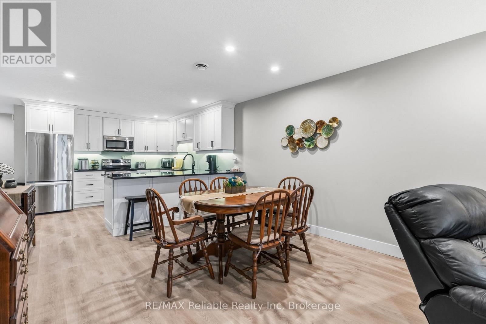 156 Sills Street, Huron East, Ontario  N0K 1W0 - Photo 24 - X12872214