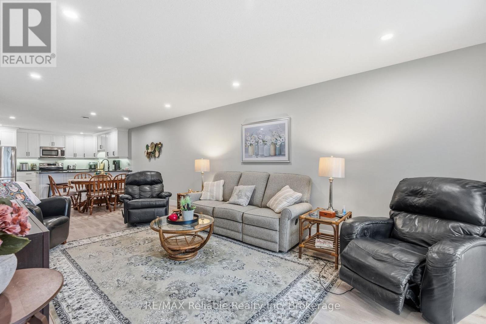 156 Sills Street, Huron East, Ontario  N0K 1W0 - Photo 27 - X12872214