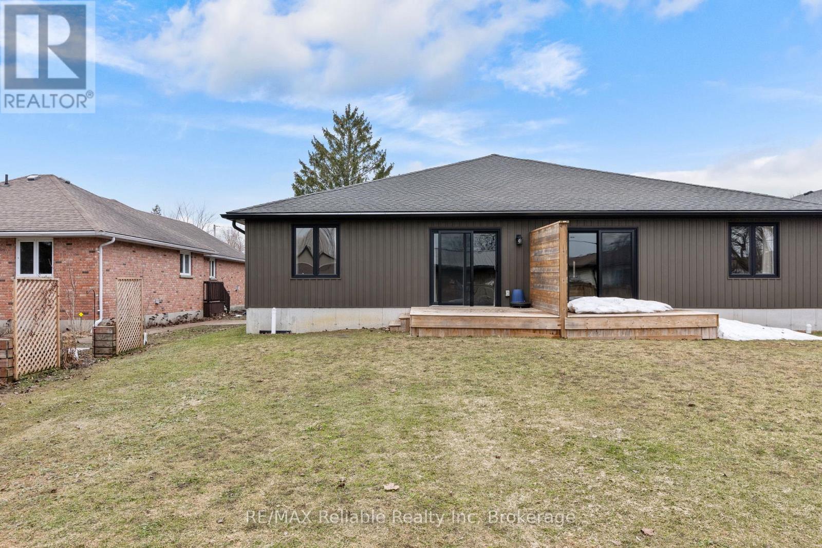 156 Sills Street, Huron East, Ontario  N0K 1W0 - Photo 34 - X12872214