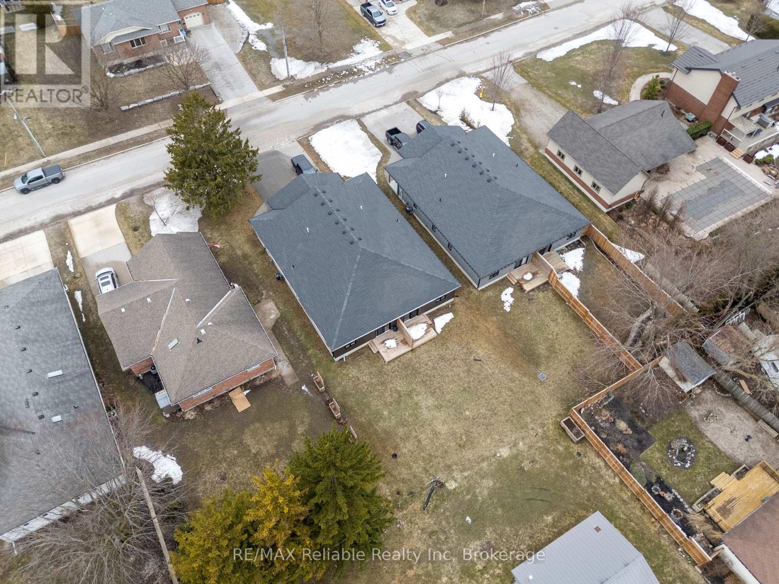 156 Sills Street, Huron East, Ontario  N0K 1W0 - Photo 36 - X12872214