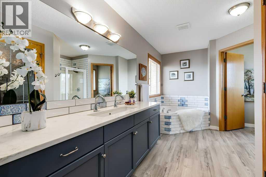 168 Fairways Drive Nw, Airdrie, Alberta  T4B 2R8 - Photo 19 - A2291124