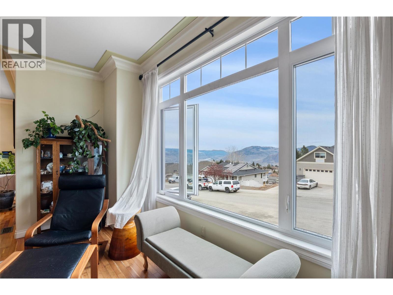 639 Dunrobin Drive, Kamloops, British Columbia  V1S 1W2 - Photo 6 - 10378672