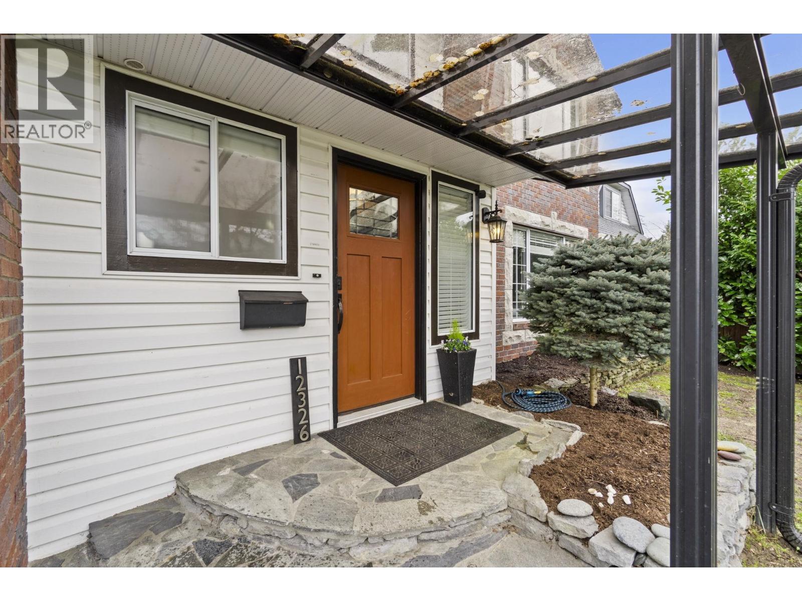 12326 234 Street, Maple Ridge, British Columbia  V2X 0P7 - Photo 3 - R3098661