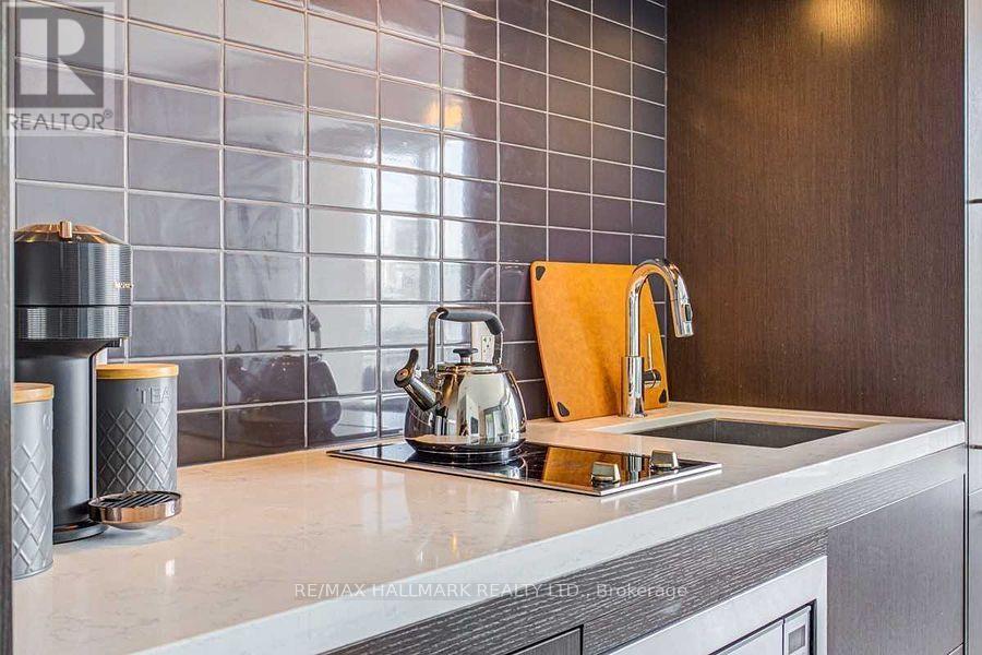 2307 - 155 Yorkville Avenue, Toronto, Ontario  M5R 1C4 - Photo 10 - C12872208