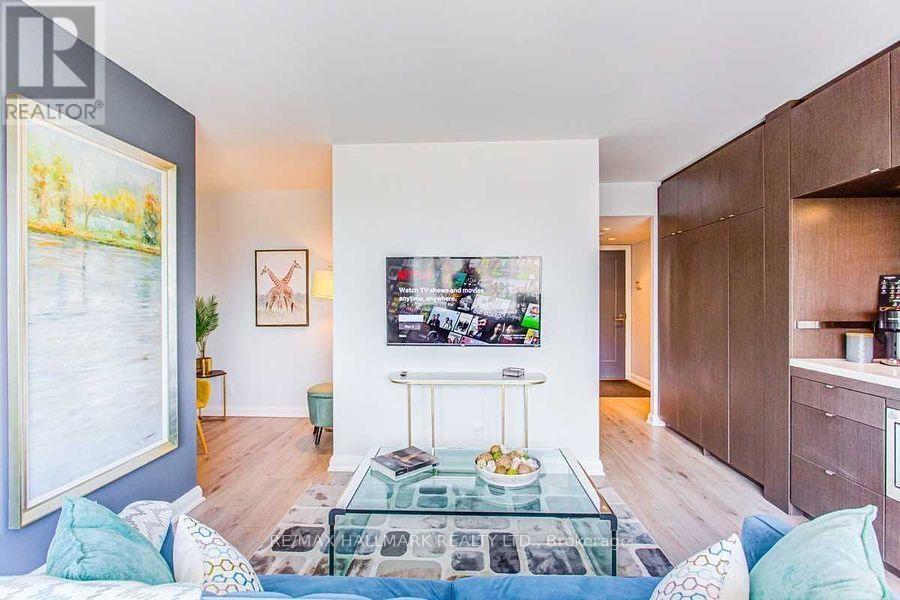 2307 - 155 Yorkville Avenue, Toronto, Ontario  M5R 1C4 - Photo 8 - C12872208