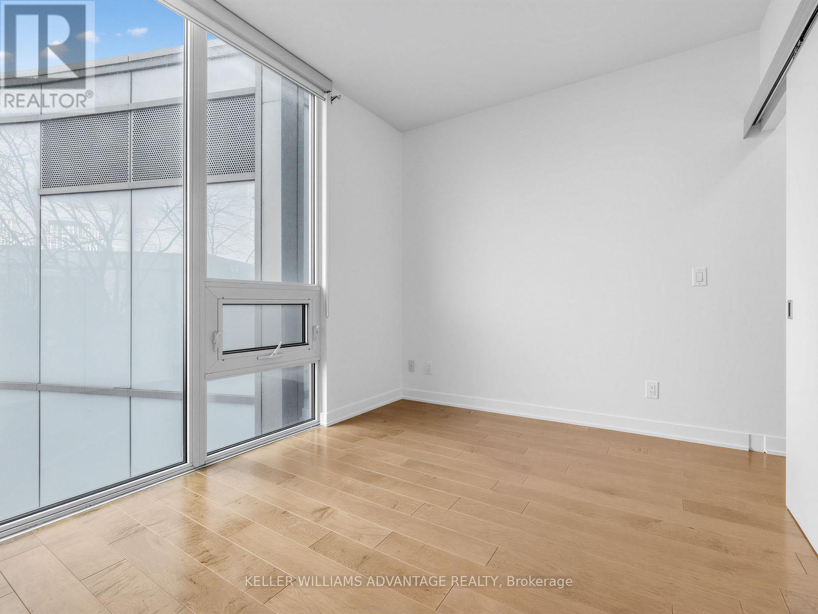 708 - 1 Market Street, Toronto, Ontario  M5R 2E2 - Photo 10 - C12872218