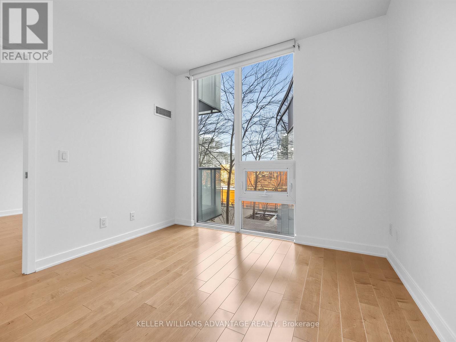 708 - 1 Market Street, Toronto, Ontario  M5R 2E2 - Photo 9 - C12872218