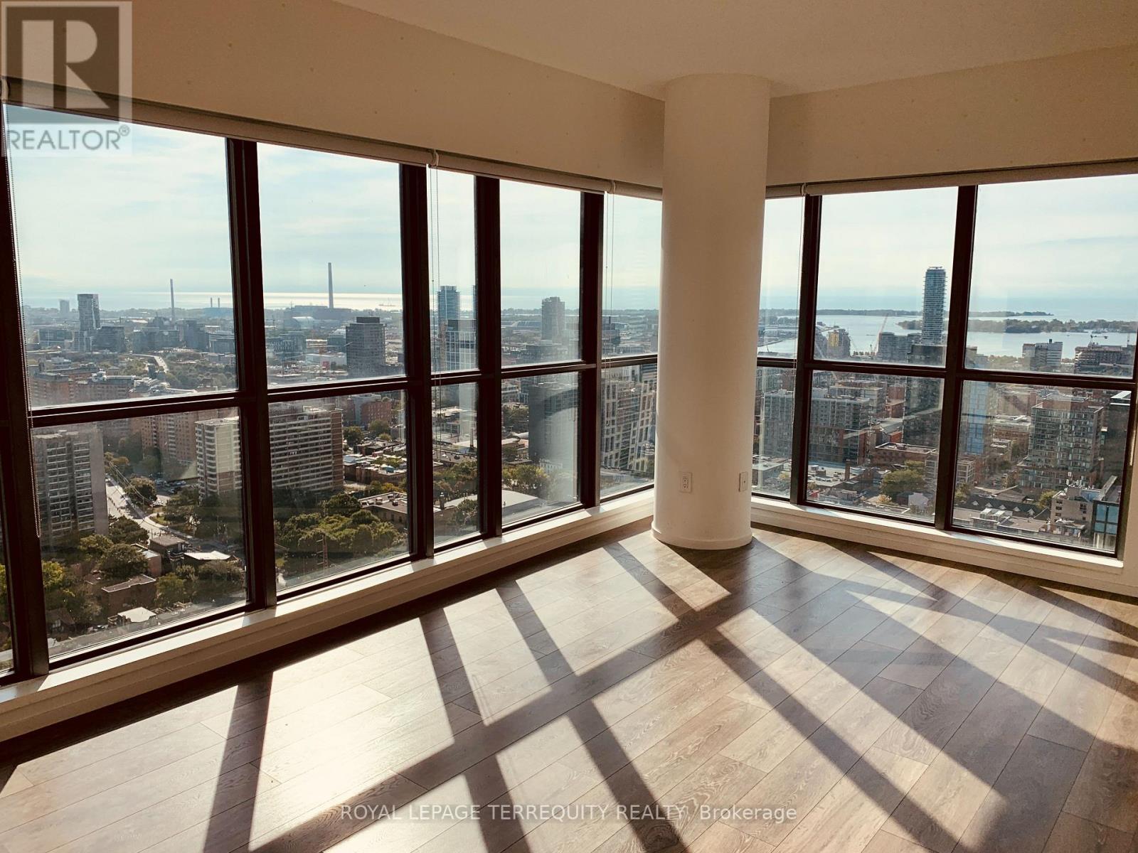 3405 - 159 Dundas Street E, Toronto, Ontario  M5B 0A9 - Photo 2 - C12872246