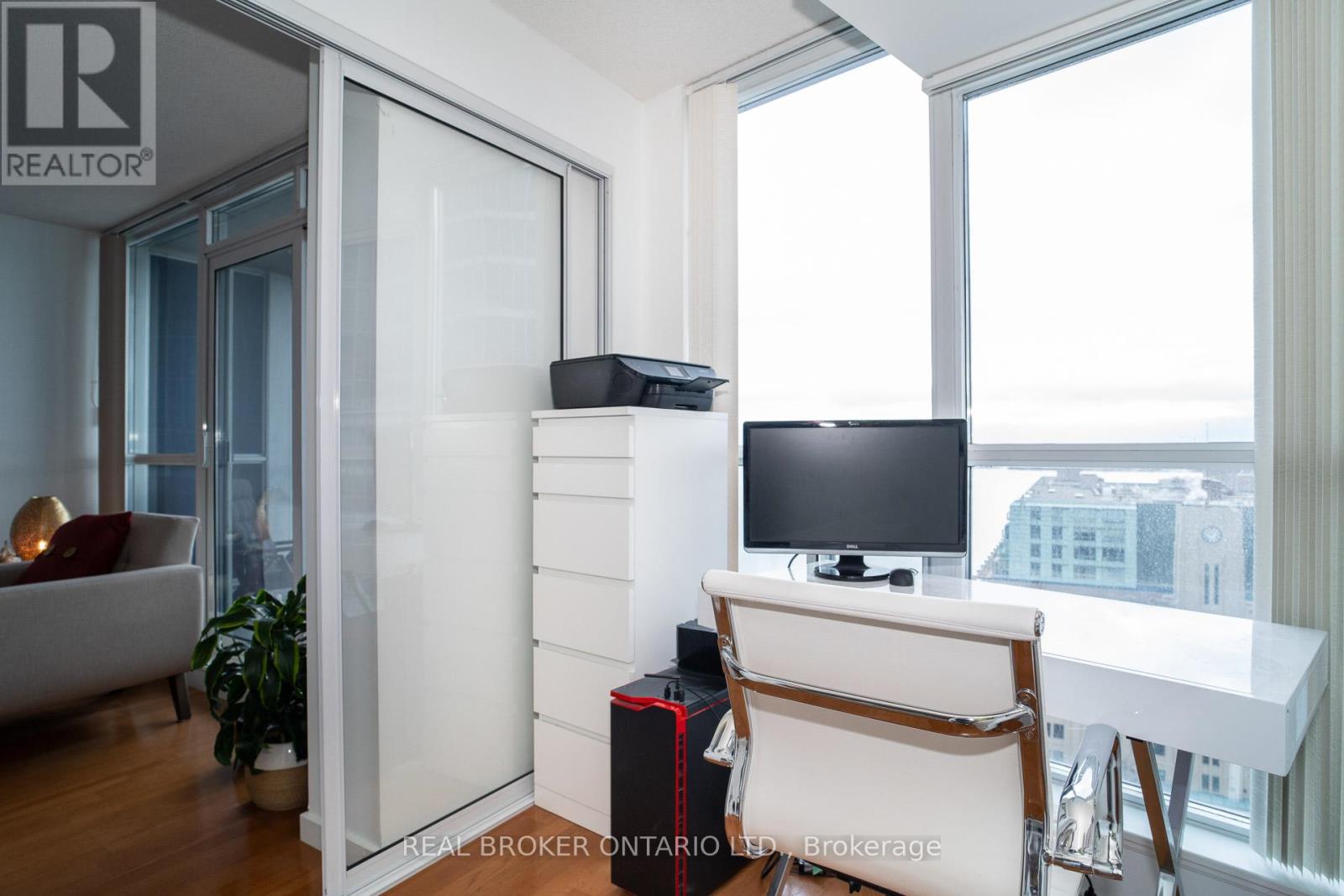 1909 - 8 York Street, Toronto, Ontario  M5J 2Y2 - Photo 15 - C12872270