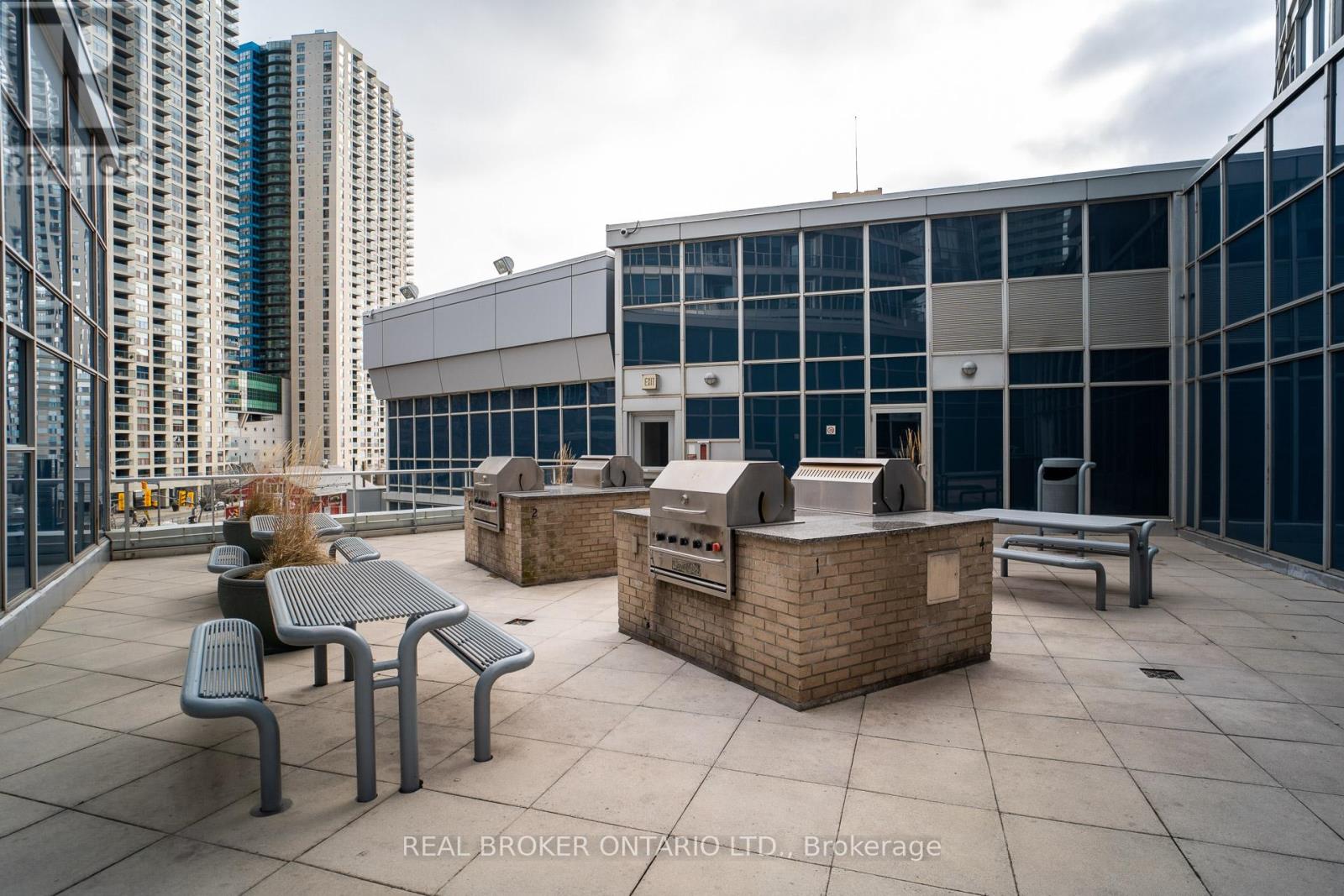 1909 - 8 York Street, Toronto, Ontario  M5J 2Y2 - Photo 25 - C12872270